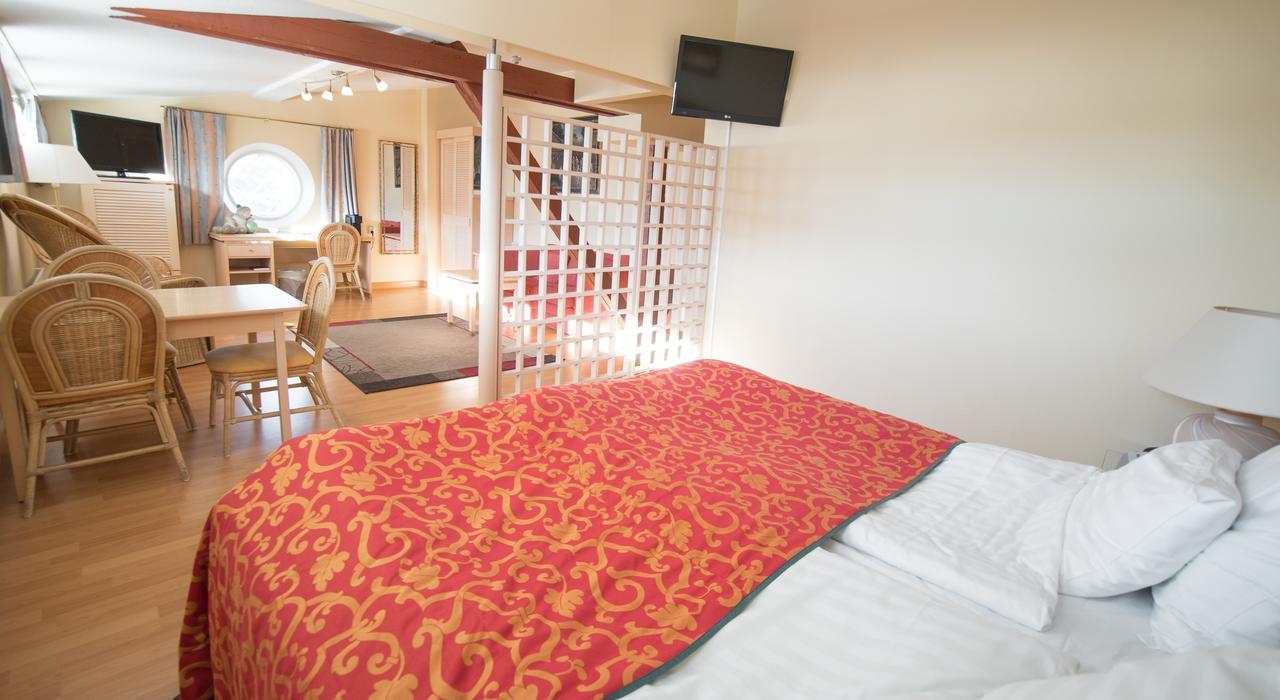 Hiisi Hotel Turku Seaport Экстерьер фото